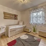 Ferienchalets zum Lebzelter mit Sauna und Whirlpool *