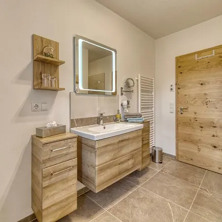 Dağ evi Ferienchalets Zum Lebzelter Mit Sauna Und Whirlpool