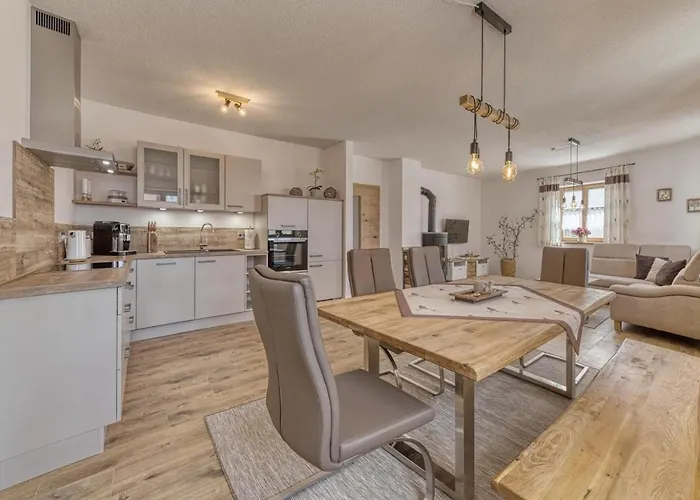Ferienchalets Zum Lebzelter Mit Sauna Und Whirlpool * Фрайунг