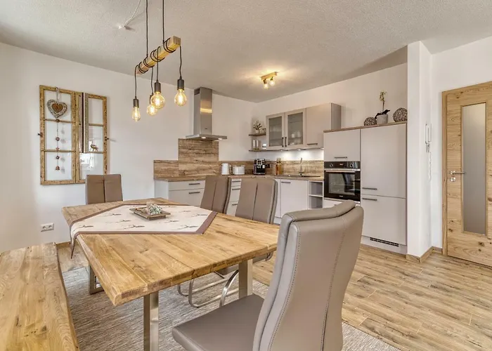 Ferienchalets Zum Lebzelter Mit Sauna Und Whirlpool * Фрайунг